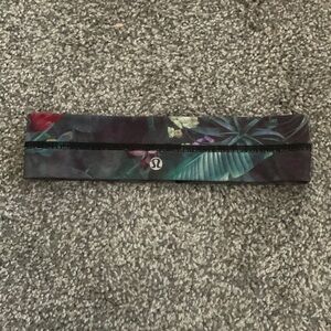 Lululemon headband